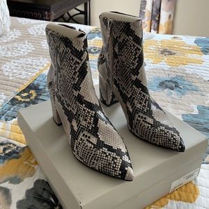Marc Fisher Snake Block Heel Sz 8 New!
